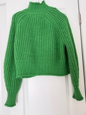 H&M Bright Green Ribbed Turtleneck Sweater